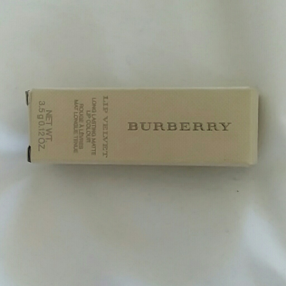 Burberry Lip Velvet- 425 Damson